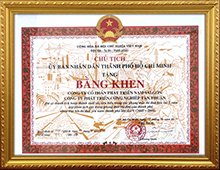 Bằng khen của Ủy ban nhân dân Thành phố vì đã có thành tích xuất sắc 5 năm liên tục trong “Phong trào thi đua của Thành phố” (2005 - 2010).
